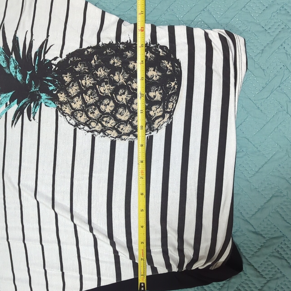 Edista stripe pineapple design cold shoulder top women's US Small - Picture 8 of 9